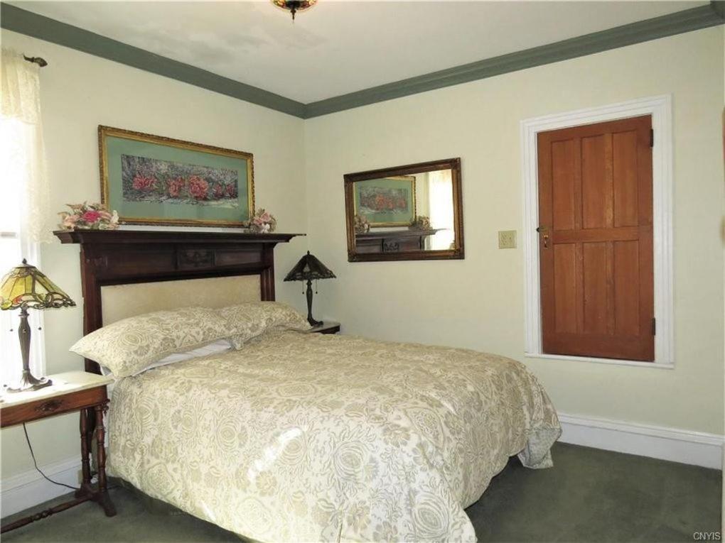 Raindrops On Roses Bed & Breakfast ハーキマー エクステリア 写真